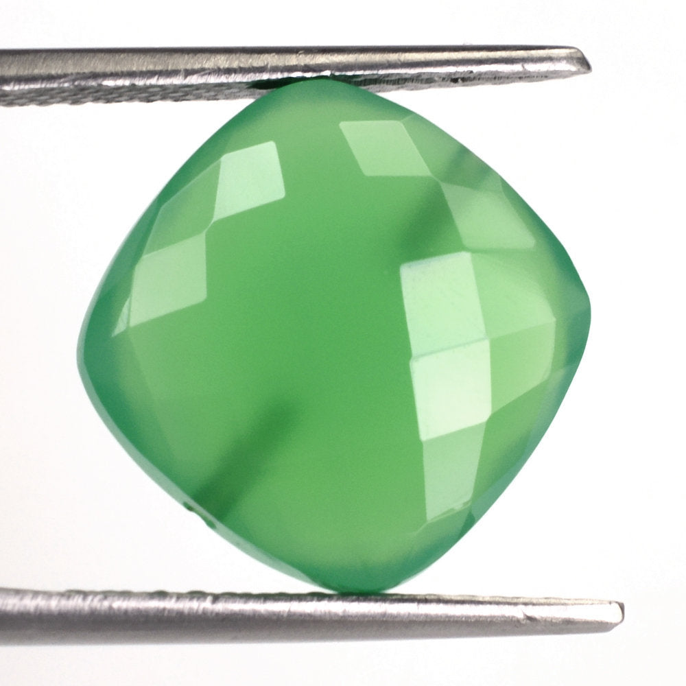 DYED CHRYSOPRASE CHALCEDONY BRIOLETTE CUSHION (TWO HALF DRILL) 14MM 9.45 Cts.