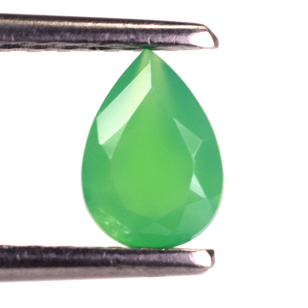 DYED CHRYSOPRASE CHALCEDONY CUT PEAR 7X5MM 0.65 Cts.