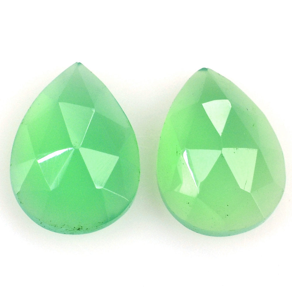 DYED CHRYSOPRASE CHALCEDONY ROSE CUT PEAR CAB 8X6MM 1.01 Cts.