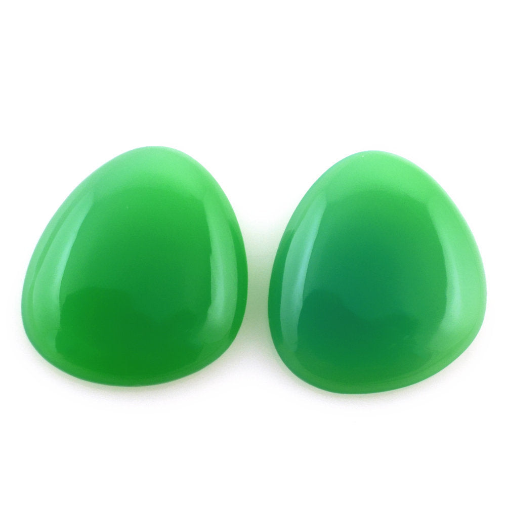 DYED CHRYSOPRASE CHALCEDONY IRREGULAR PEAR CAB 14.50X12.50MM 4.13 Cts.