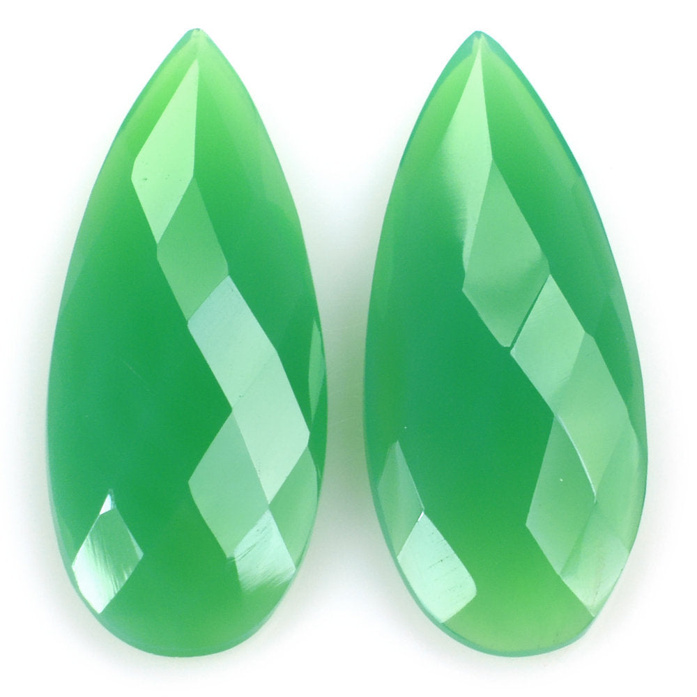 DYED CHRYSOPRASE CHALCEDONY CHECKER PEAR CAB 27X11MM 7.68 Cts.