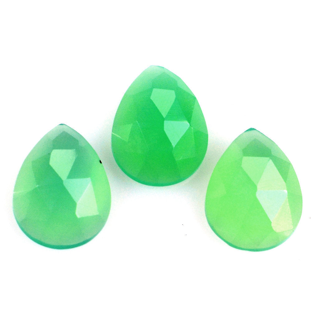 DYED CHRYSOPRASE CHALCEDONY ROSE CUT PEAR CAB 8X6MM 0.93 Cts.