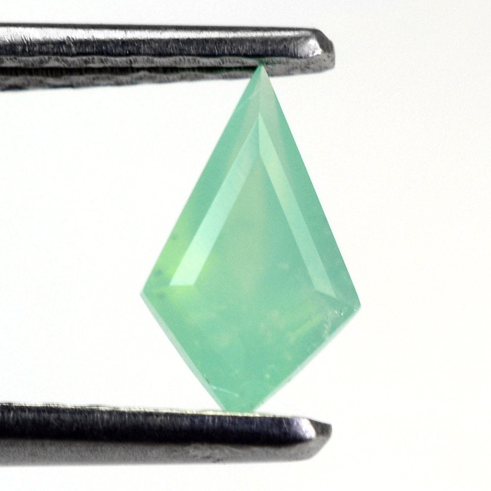 DYED CHRYSOPRASE CHALCEDONY FANCY SHAPE 8.75X5.25MM 0.73 Cts.