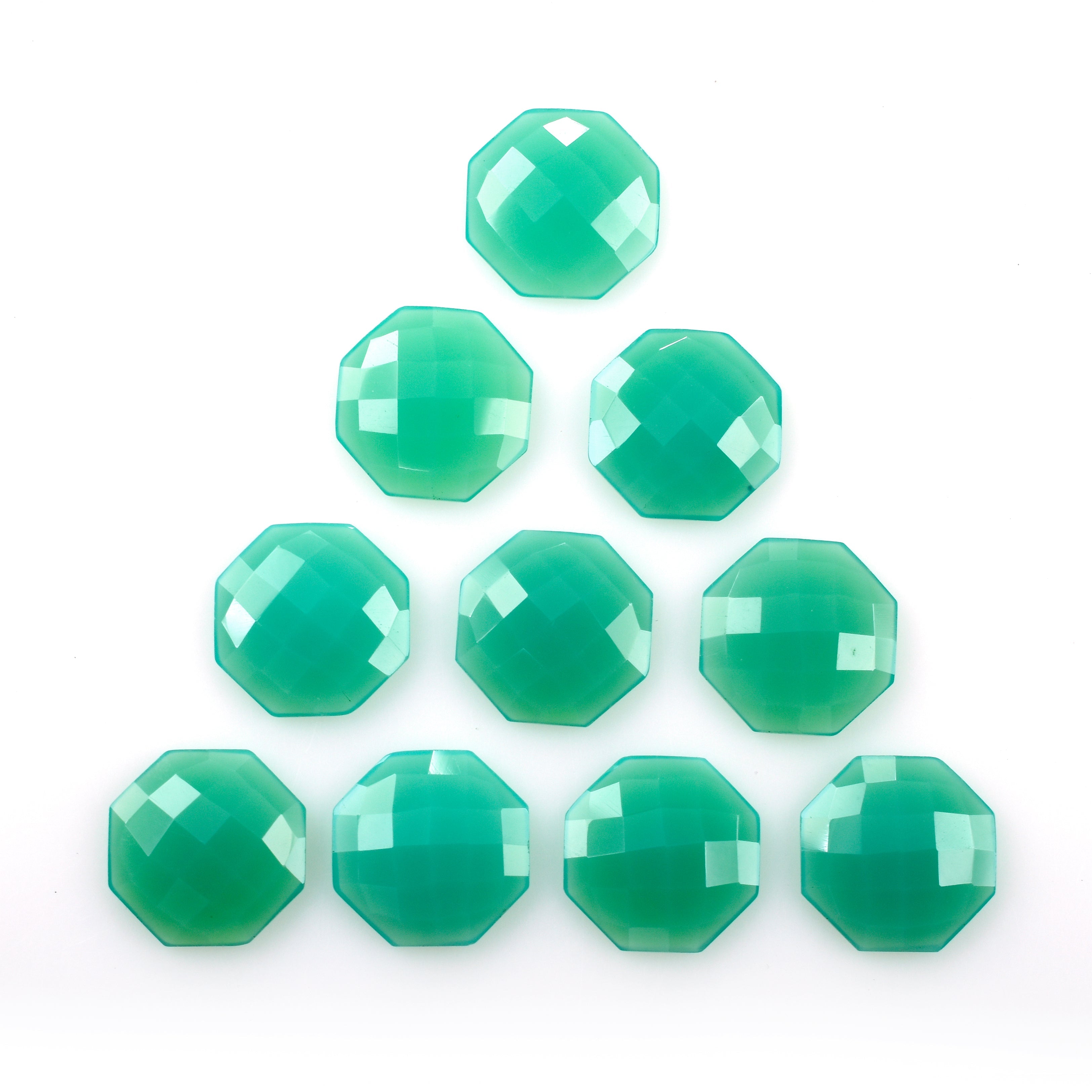 CHRYSOPRASE CHALCEDONY CHECKER OCTAGON CAB 15MM 5.68 Cts.