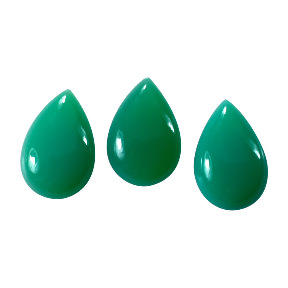 DYED CHRYSOPRASE CHALCEDONY PEAR CAB 15X10MM 4.12 Cts.