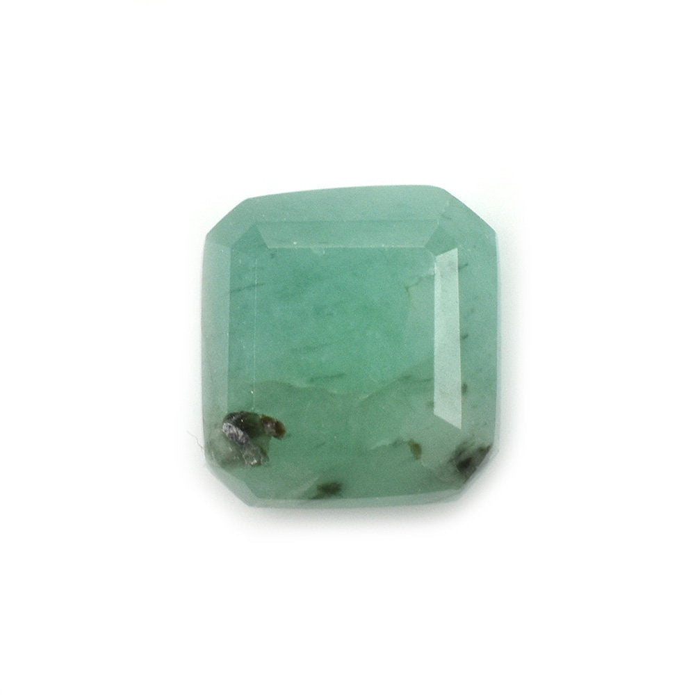 EMERALD BOTH SIDE TABLE CUT OCTAGON (DARK/MANY BLACK SPOT WHITE PACTH) 5.00X5.00 MM 0.37 Cts.