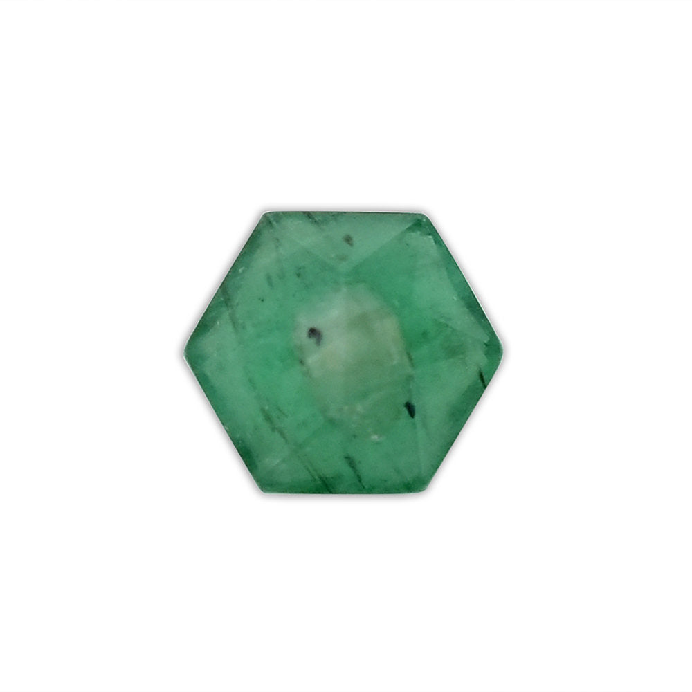 EMERALD CUT (MEDIUM/SOME BLACK SPOT WHITE PACTH) HEXAGON 5.50X5.50 MM 0.60 Cts.