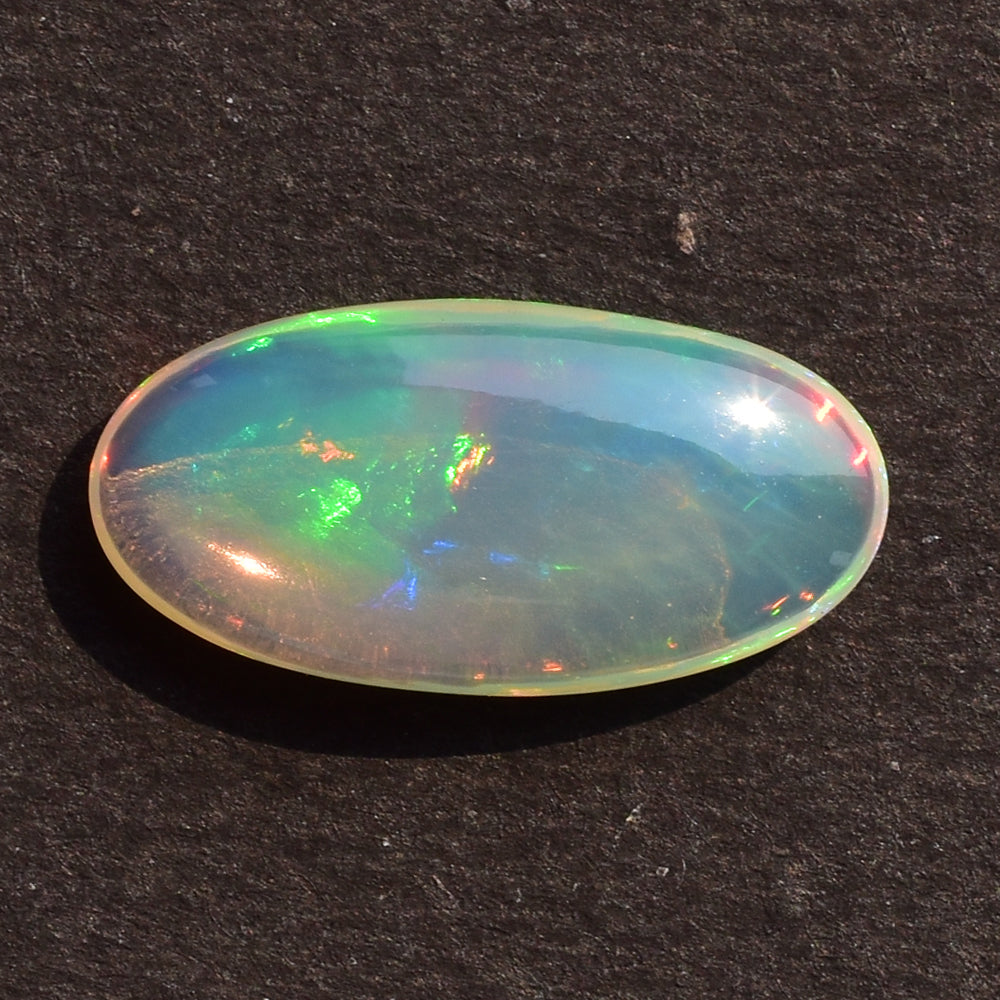 ETHIOPIAN OPAL PLAIN OVAL CAB 20.00X10.00 MM 4.50 Cts.