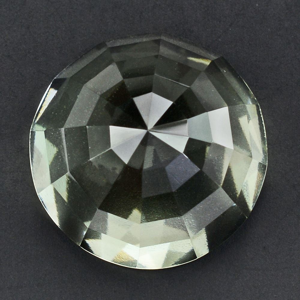 GREEN AMETHYST STEP CUT HIGH DOME ROUND CAB 20MM 31.30 Cts.
