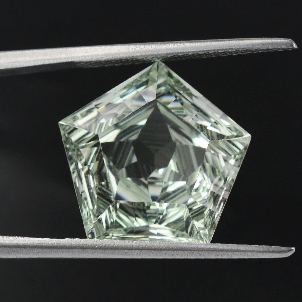 GREEN AMETHYST STAR PENTAGON 15MM 10.48 Cts.