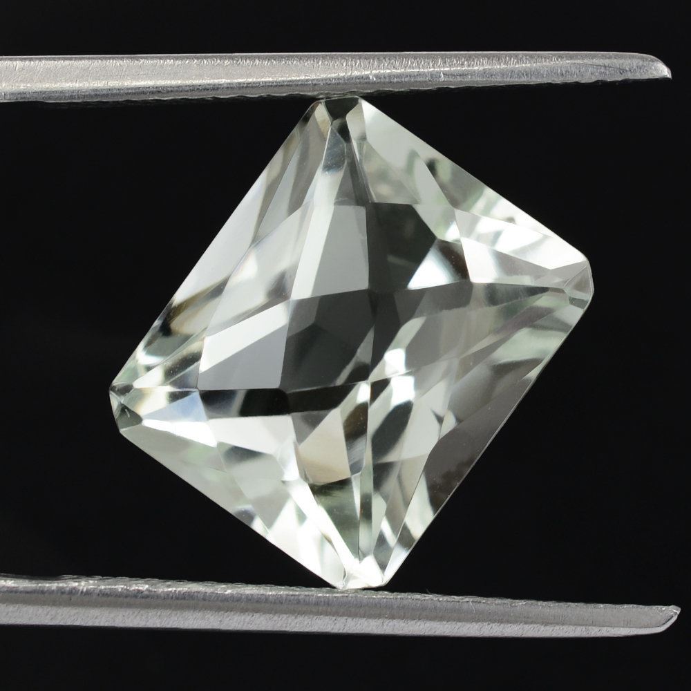 GREEN AMETHYST SPECIAL CHECKER OCTAGON 12X10MM 6.03 Cts.
