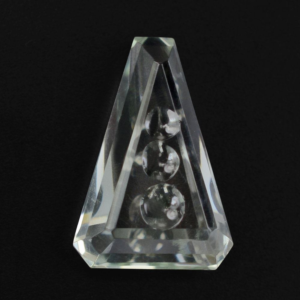 GREEN AMETHYST SUPPER BUBBLE TAPPER BAGUTTE 13X9MM 3.41 Cts.