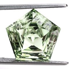 GREEN AMETHYST STAR PENTAGON (DES#95) (SPECIAL) 15MM 10.60 Cts.
