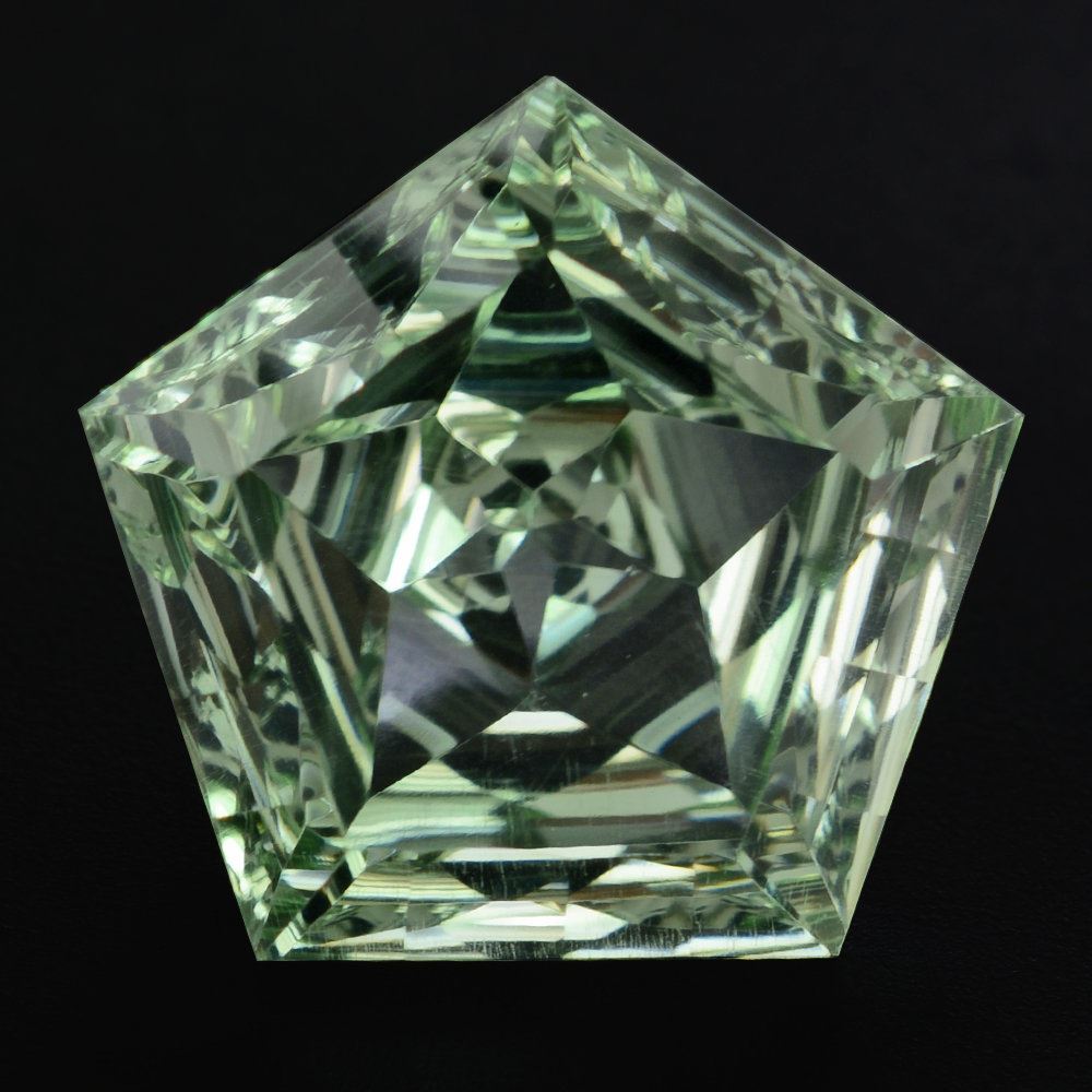 GREEN AMETHYST STAR PENTAGON (DES#95) 15MM 10.62 Cts.