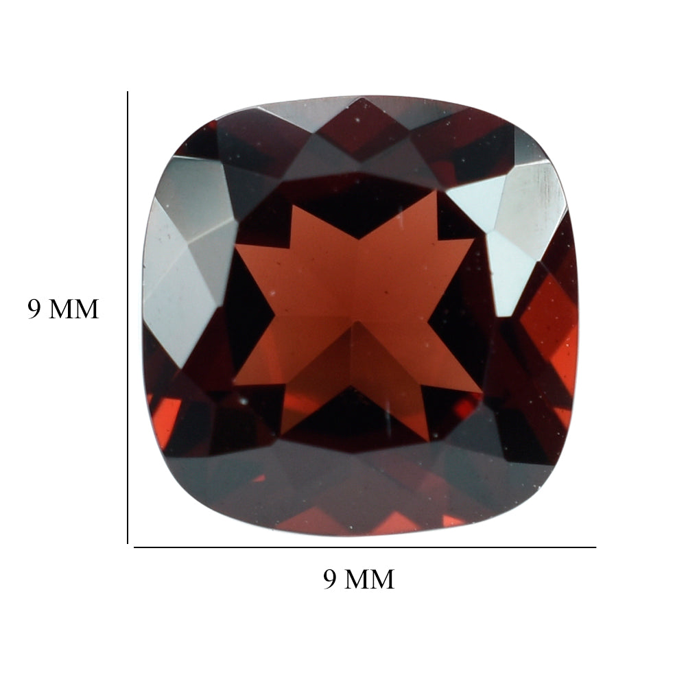 GARNET CUT CUSHION (OPEN RED/) 9.00X9.00 MM 3.8 Cts.