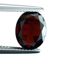 GARNET CUT OVAL (MEDIUM RED/) 10.00X8.00 MM 3.85 Cts.