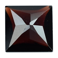 GARNET RED BUFFTOP SQUARE (DARK/CLEAN) 8.00X8.00 MM 2.79 Cts.