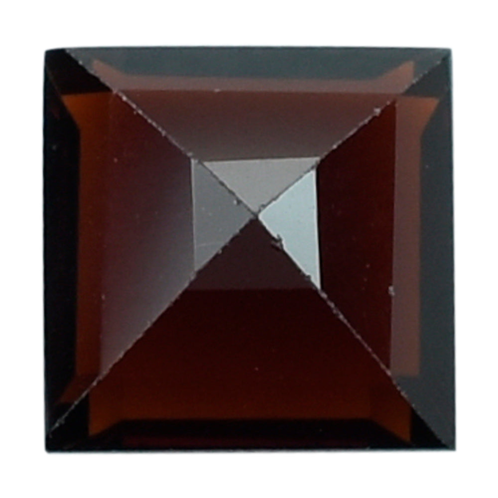 GARNET RED CUT SQUARE (DARK/CLEAN) 7.00X7.00 MM 2.14 Cts.