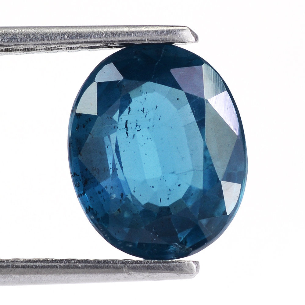 GREEN KYANITE CUT OVAL 11X9MM 4.35 Cts.