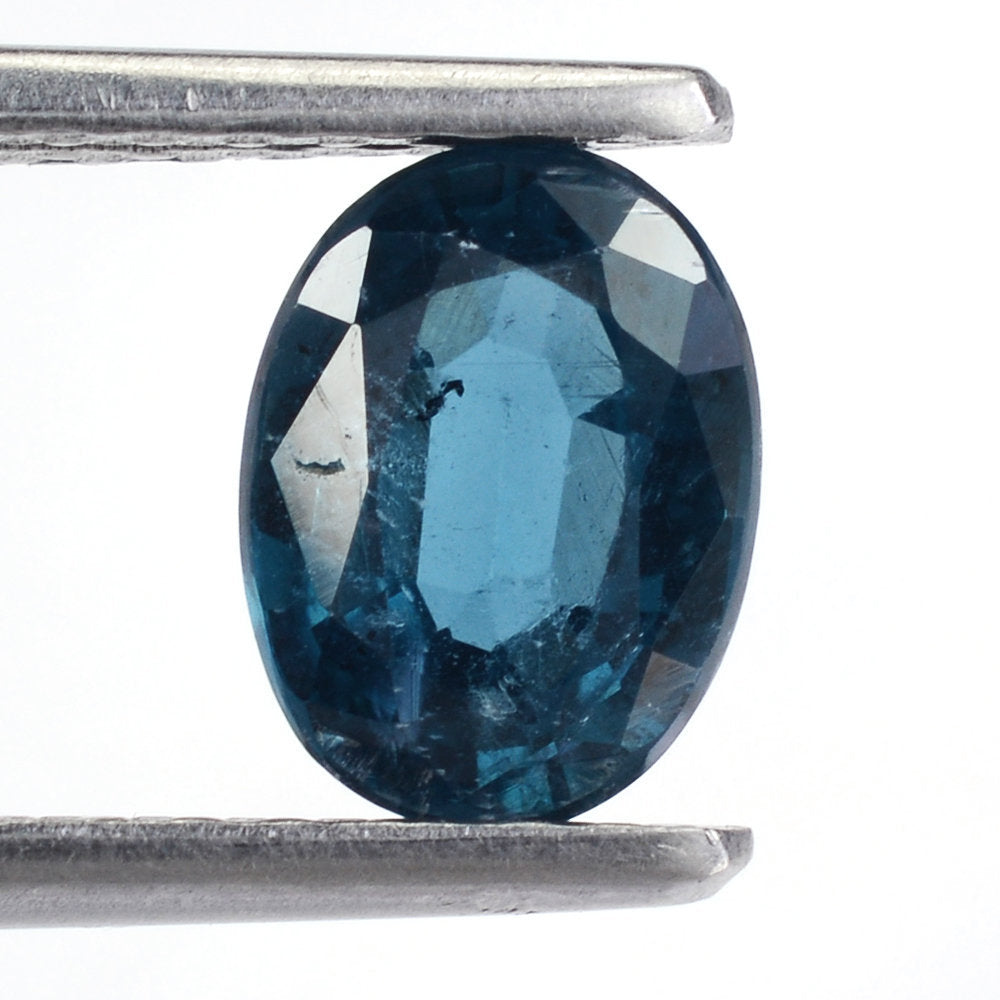 GREEN KYANITE CUT OVAL 8X6MM 1.69 Cts.