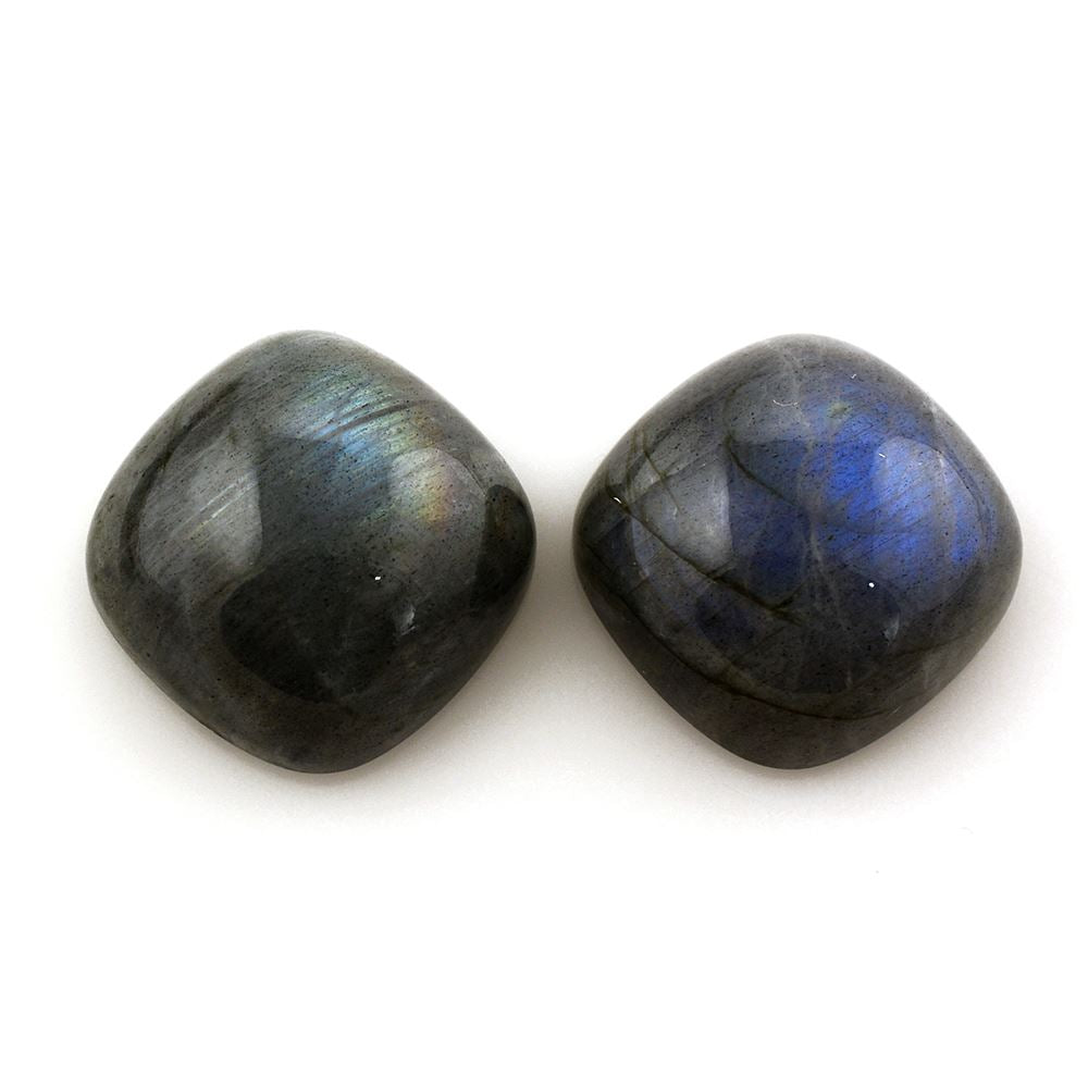 LABRADORITE CUSHION CAB (NICE) 18MM 23.97 Cts.