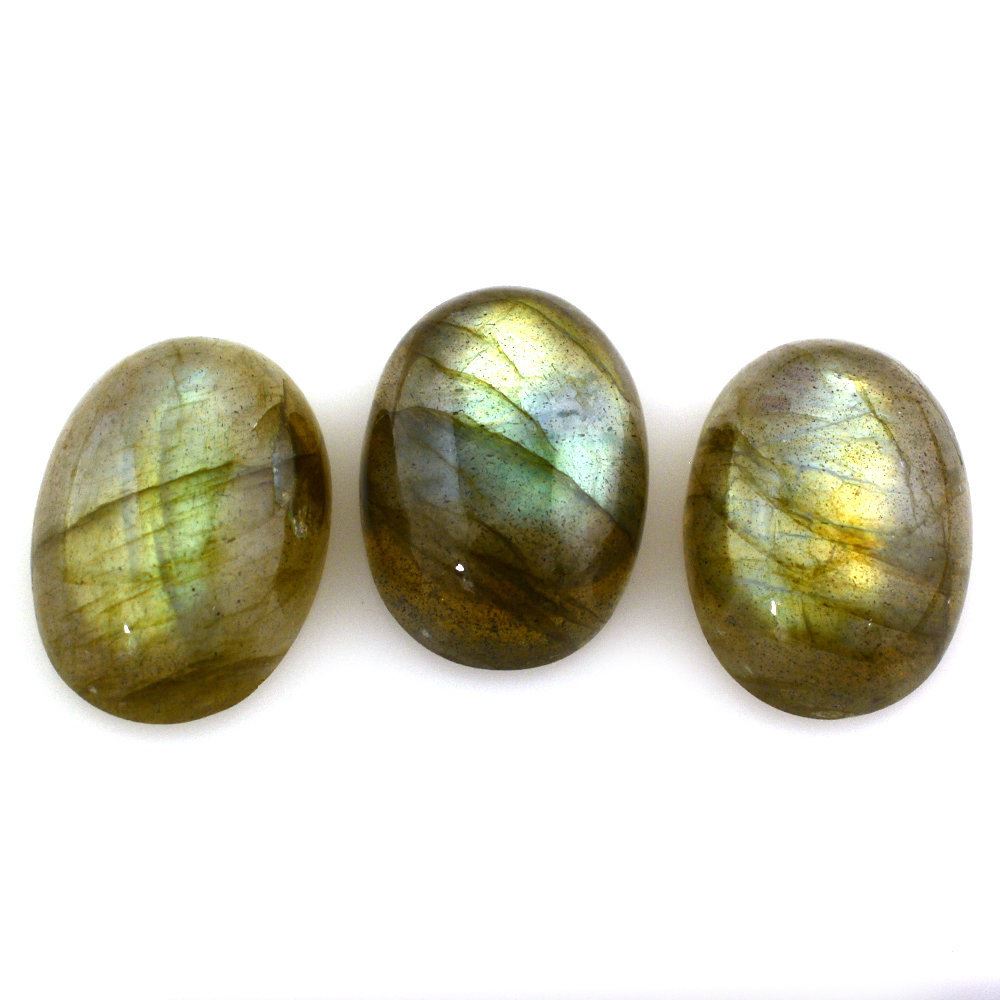 GREY LABRADORITE OVAL CAB (COPPER) 14X10MM 5.77 Cts.