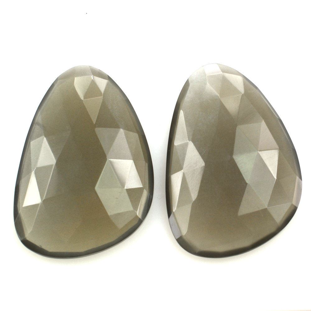 GREY MOONSTONE ROSE CUT IRREGULAR PEARISH CAB 29X20MM 18.95 Cts.