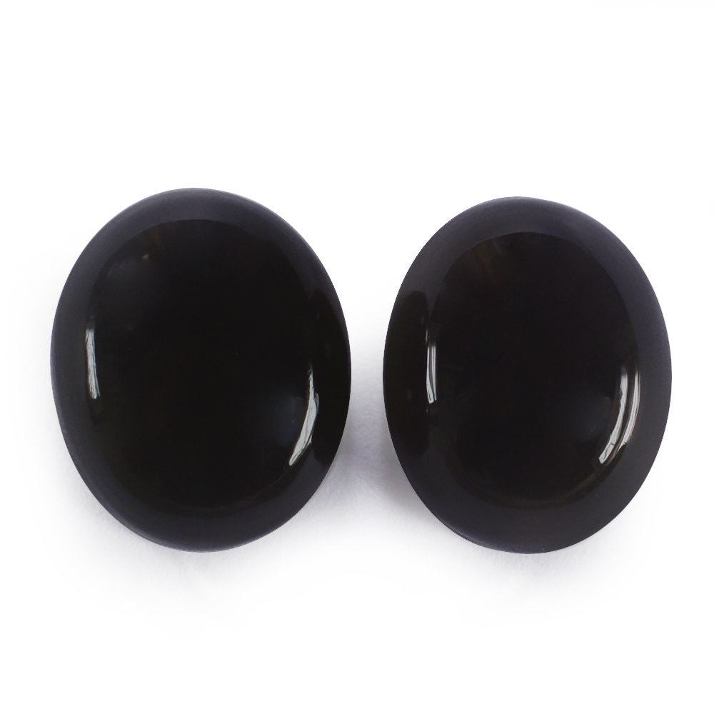 GREY MOONSTONE OVAL CAB (DARK) 12X10MM 4.9 Cts.