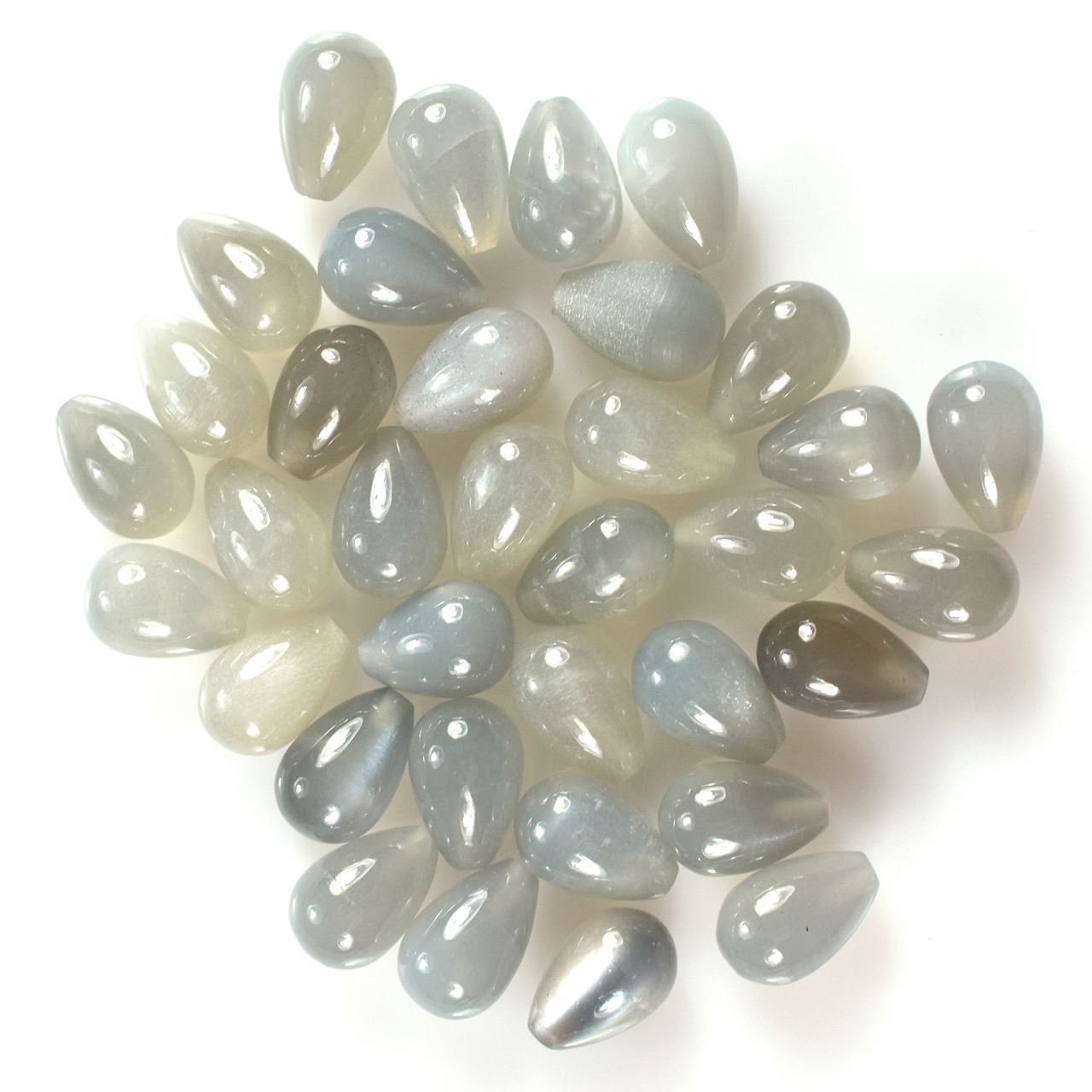 GREY MOONSTONE PLAIN DROP (H/D_0.90)3.MM.DEEP_RD)(SILVER GREY LIGHT)(OPAQUE) 9.00X6.00 MM 2.20 Cts.