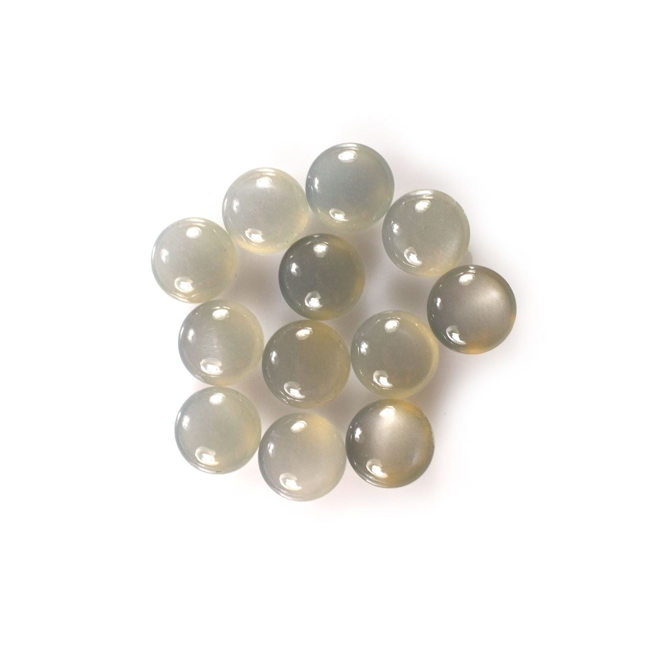 GREY MOONSTONE CURVED ROUND CAB (GREY LIGHT MILKY)(CLEAN) 8.00X8.00 MM 1.91 Cts.