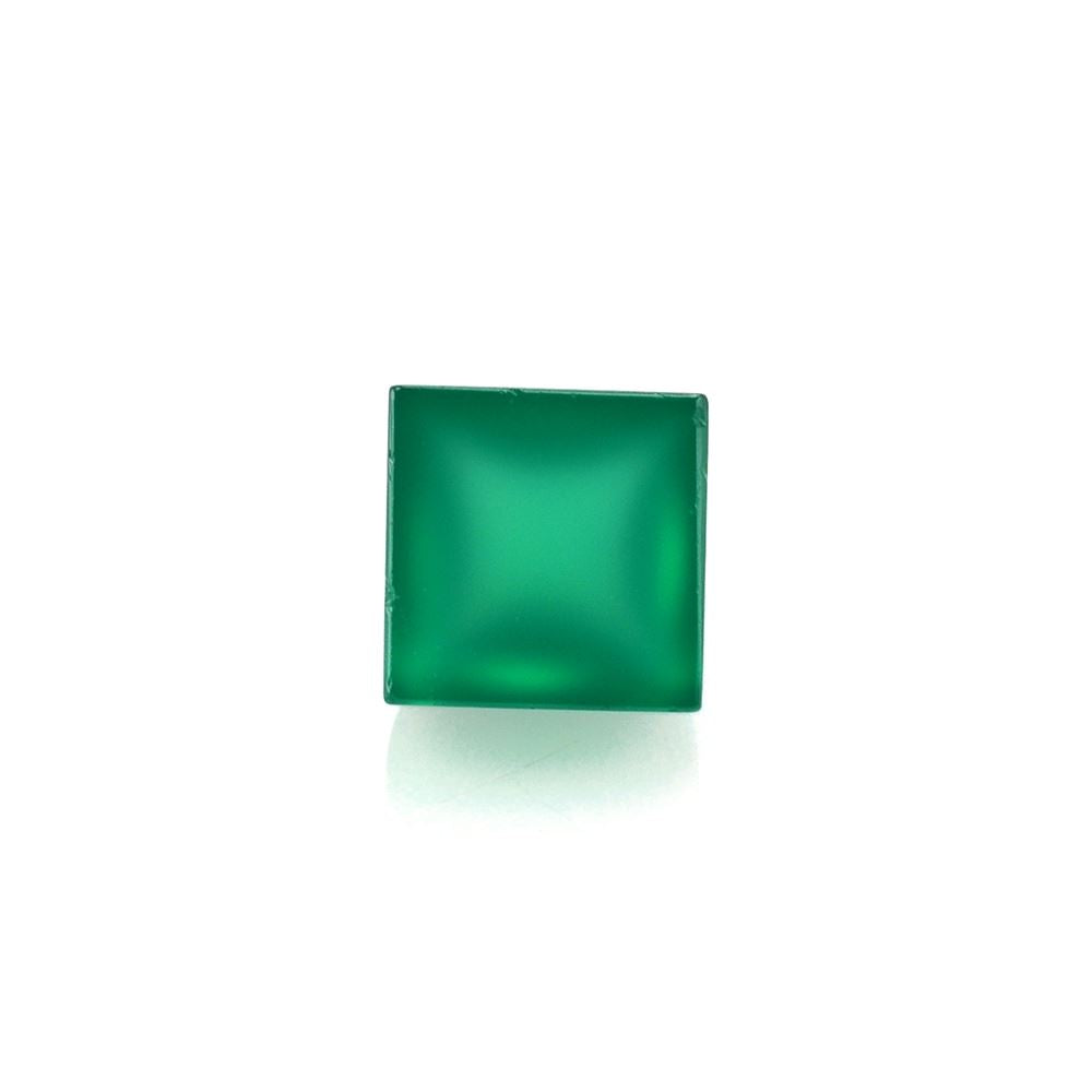 GREEN ONYX PYRAMID SQUARE CAB 5MM 0.91 Cts.