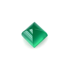 GREEN ONYX PYRAMID SQUARE CAB 5MM 0.91 Cts.