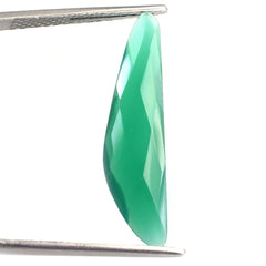 GREEN ONYX BRIOLETTE HALF PEAR 27X7MM 3.96 Cts.