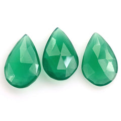GREEN ONYX ROSE CUT BRIOLETTE PEAR 14X9MM 2.49 Cts.
