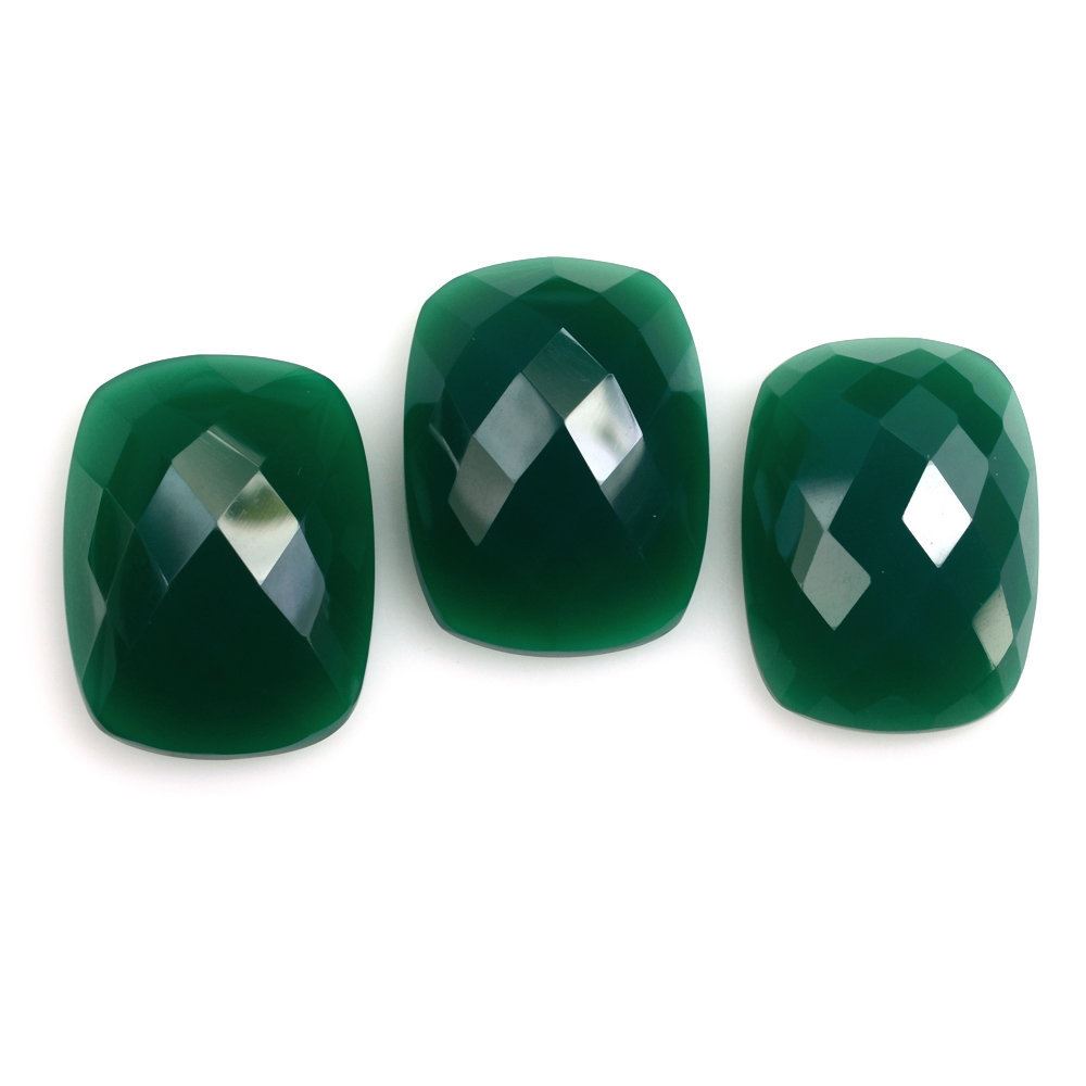 GREEN ONYX CHECKER CUSHION CAB 20X15MM (DARK/CLEAN) 15.06 Cts.