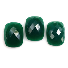 GREEN ONYX CHECKER CUSHION CAB 20X15MM (DARK/CLEAN) 15.06 Cts.