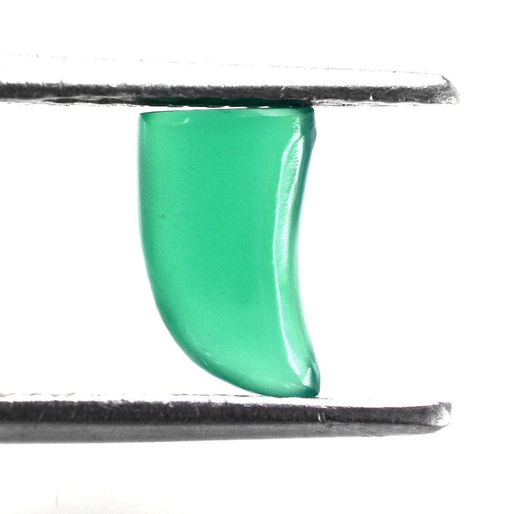 GREEN ONYX PLAIN HORN SHAPE 7.70X4.20MM 0.98 Cts.