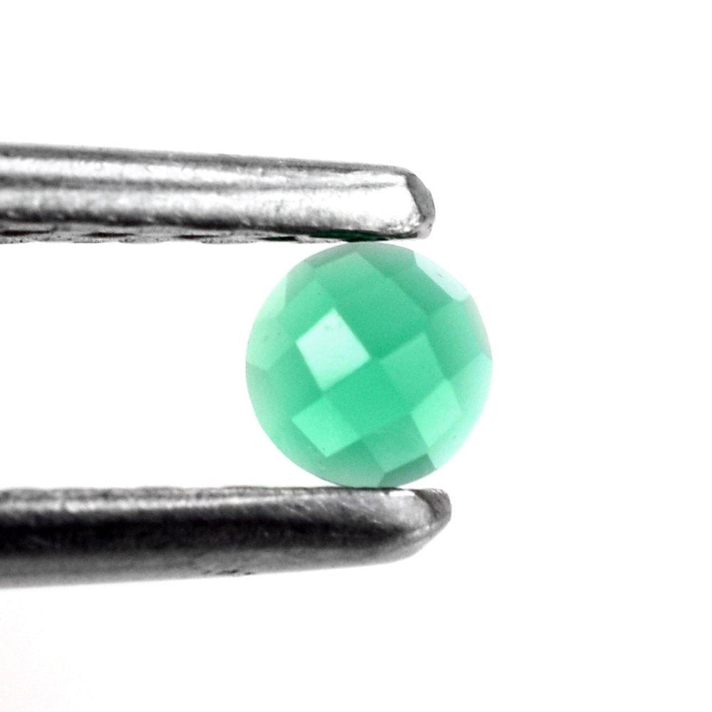 GREEN ONYX CHECKER ROUND CAB 3MM 0.12 Cts.
