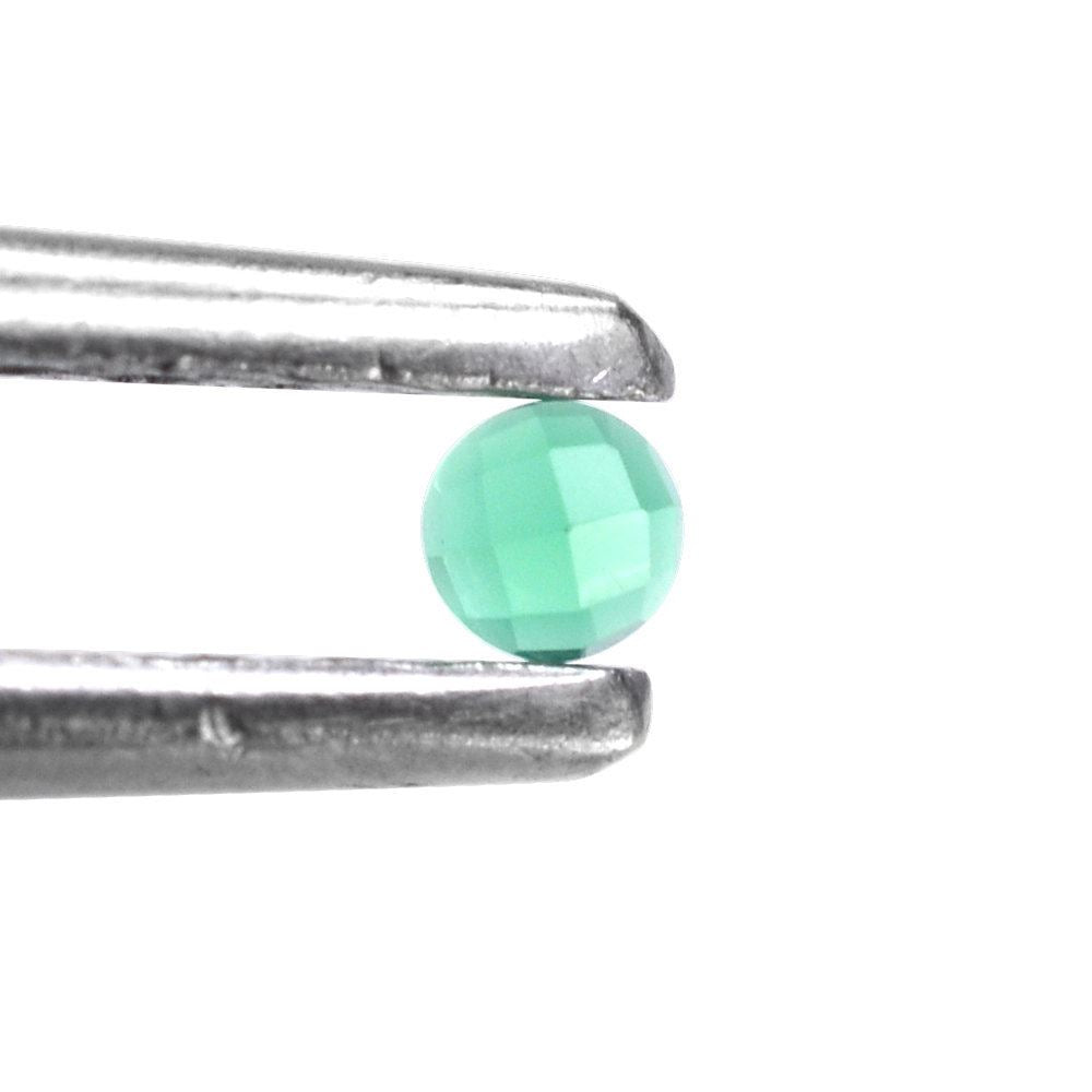 GREEN ONYX CHECKER ROUND CAB 2MM 0.05 Cts.