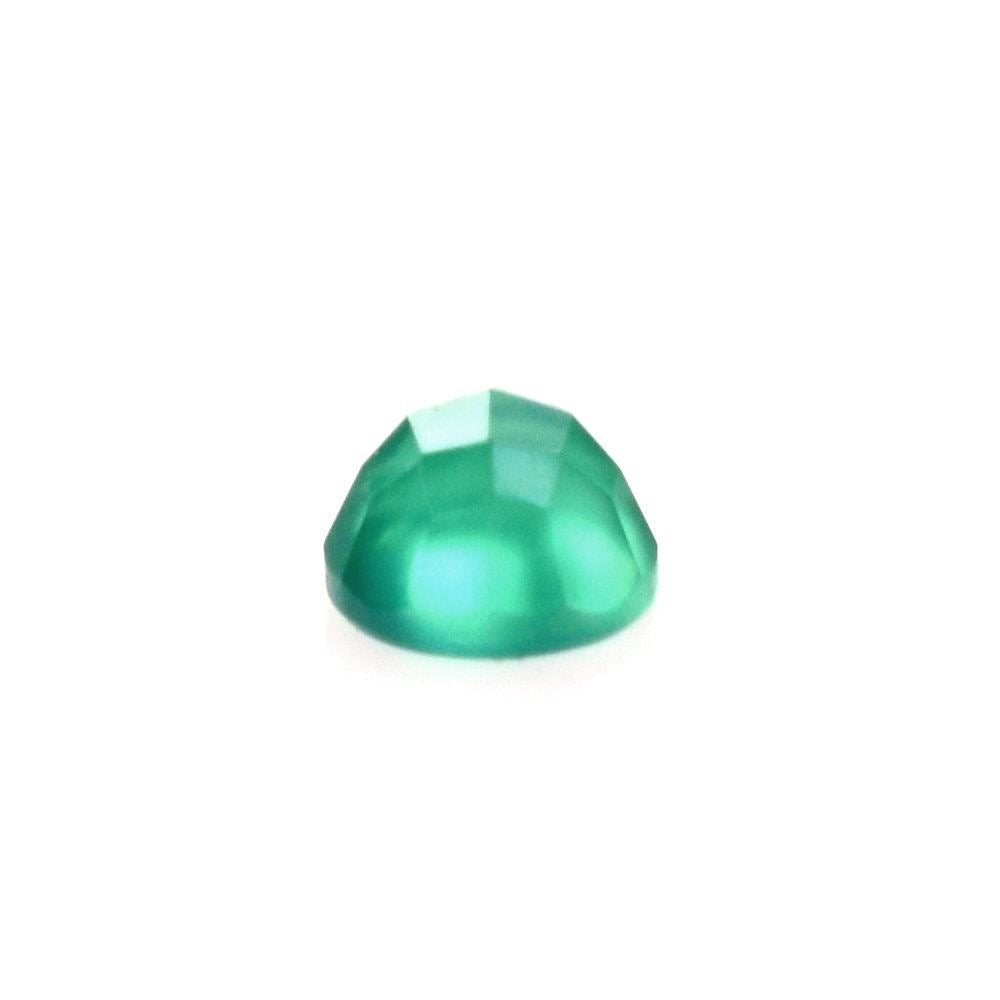 GREEN ONYX CHECKER ROUND CAB 2.50MM 0.07 Cts.