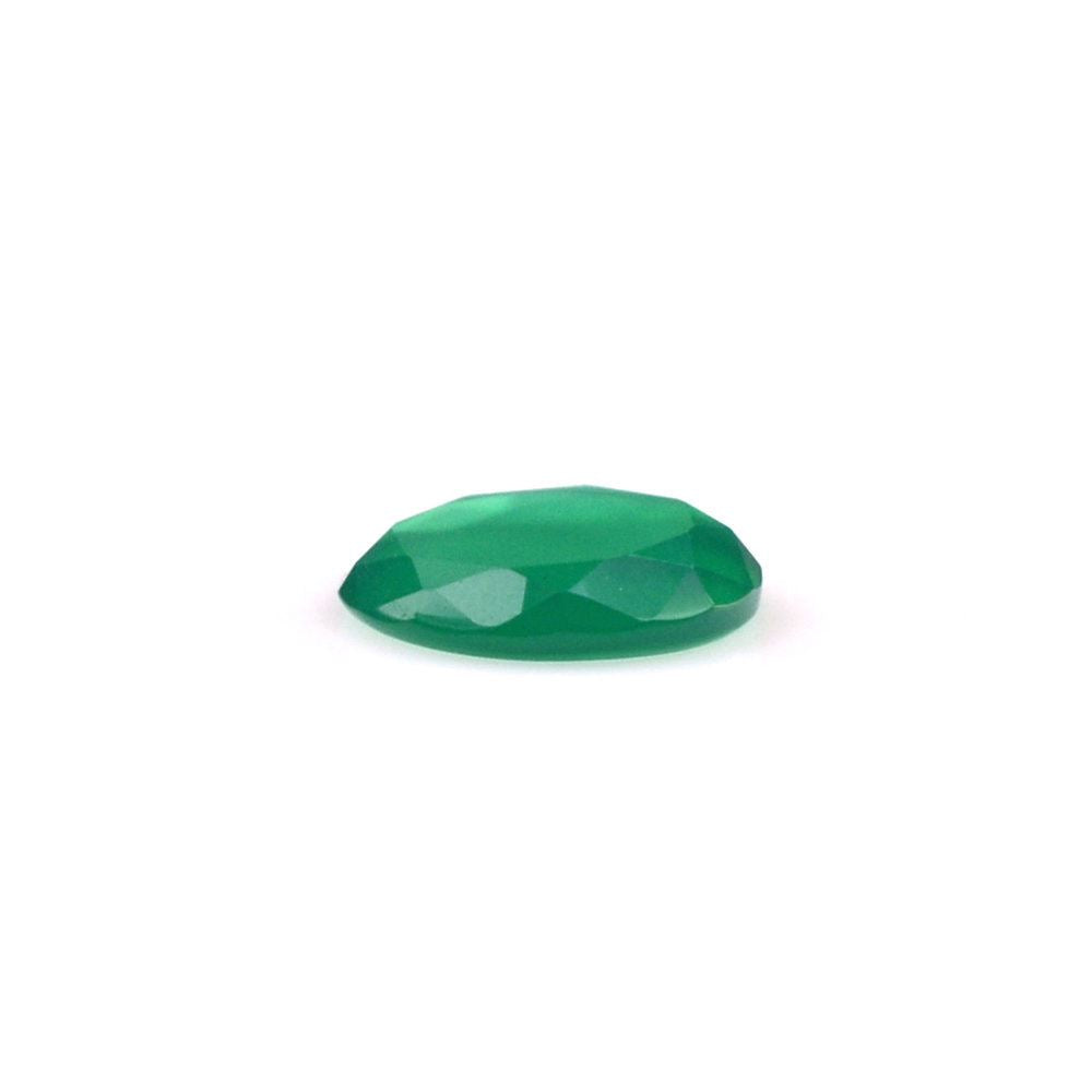 GREEN ONYX TABLE CUT ROUND CAB 5.50MM 0.37 Cts.