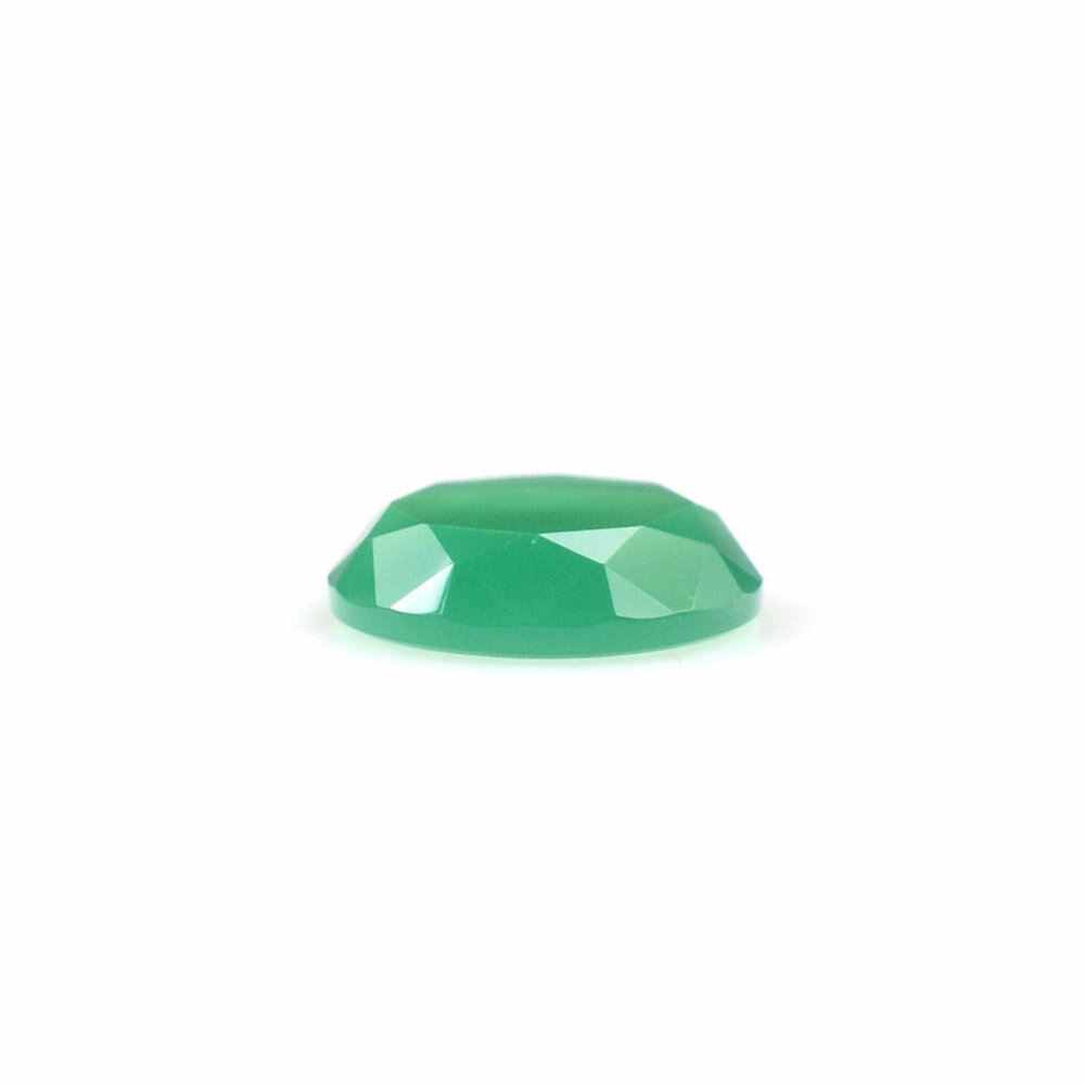 GREEN ONYX TABLE CUT ROUND CAB 5.25MM 0.40 Cts.