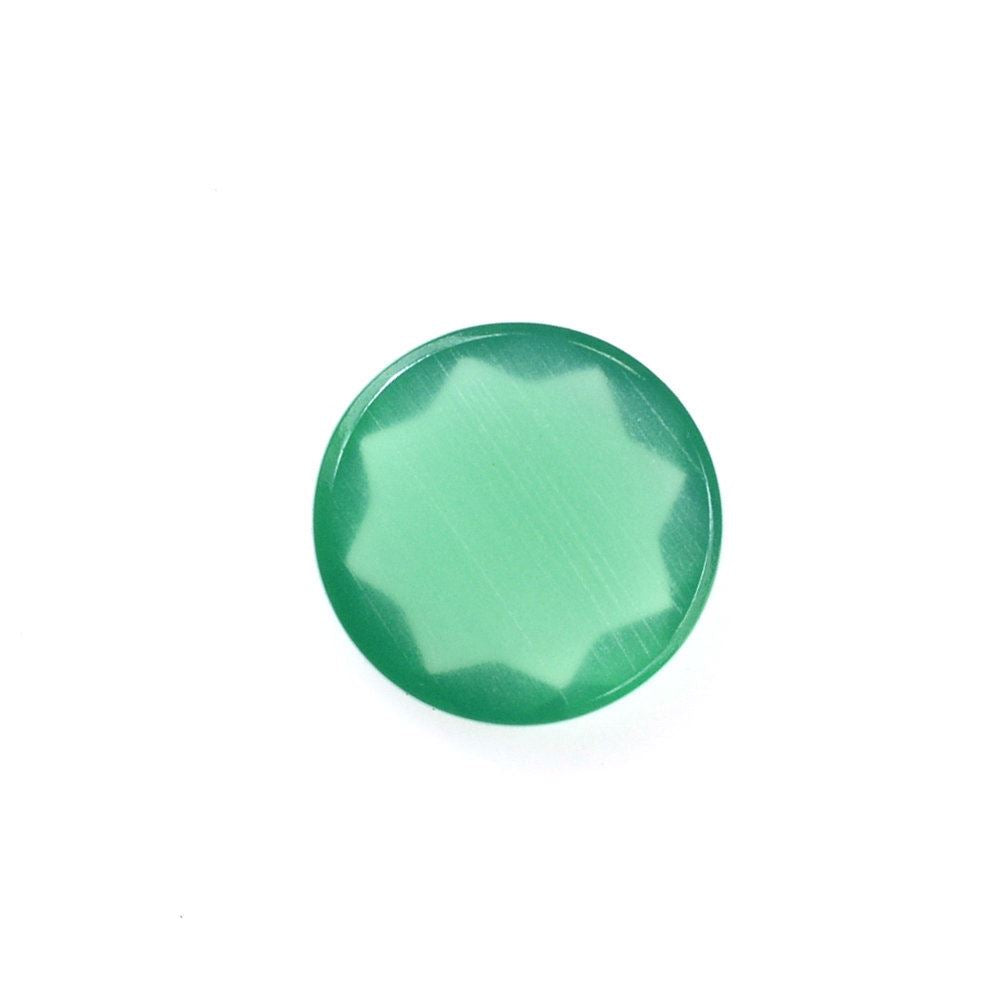 GREEN ONYX TABLE CUT ROUND CAB 5.25MM 0.40 Cts.