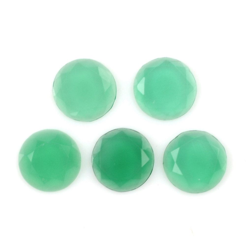 GREEN ONYX TABLE CUT ROUND CAB 4.75MM 0.24 Cts.