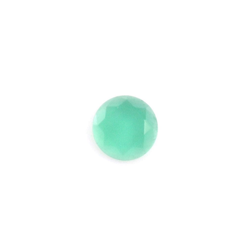GREEN ONYX TABLE CUT ROUND CAB 3MM 0.08 Cts.