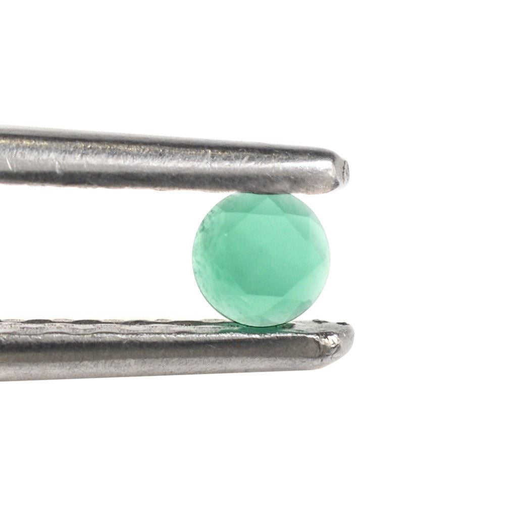 GREEN ONYX TABLE CUT ROUND CAB 3MM 0.08 Cts.