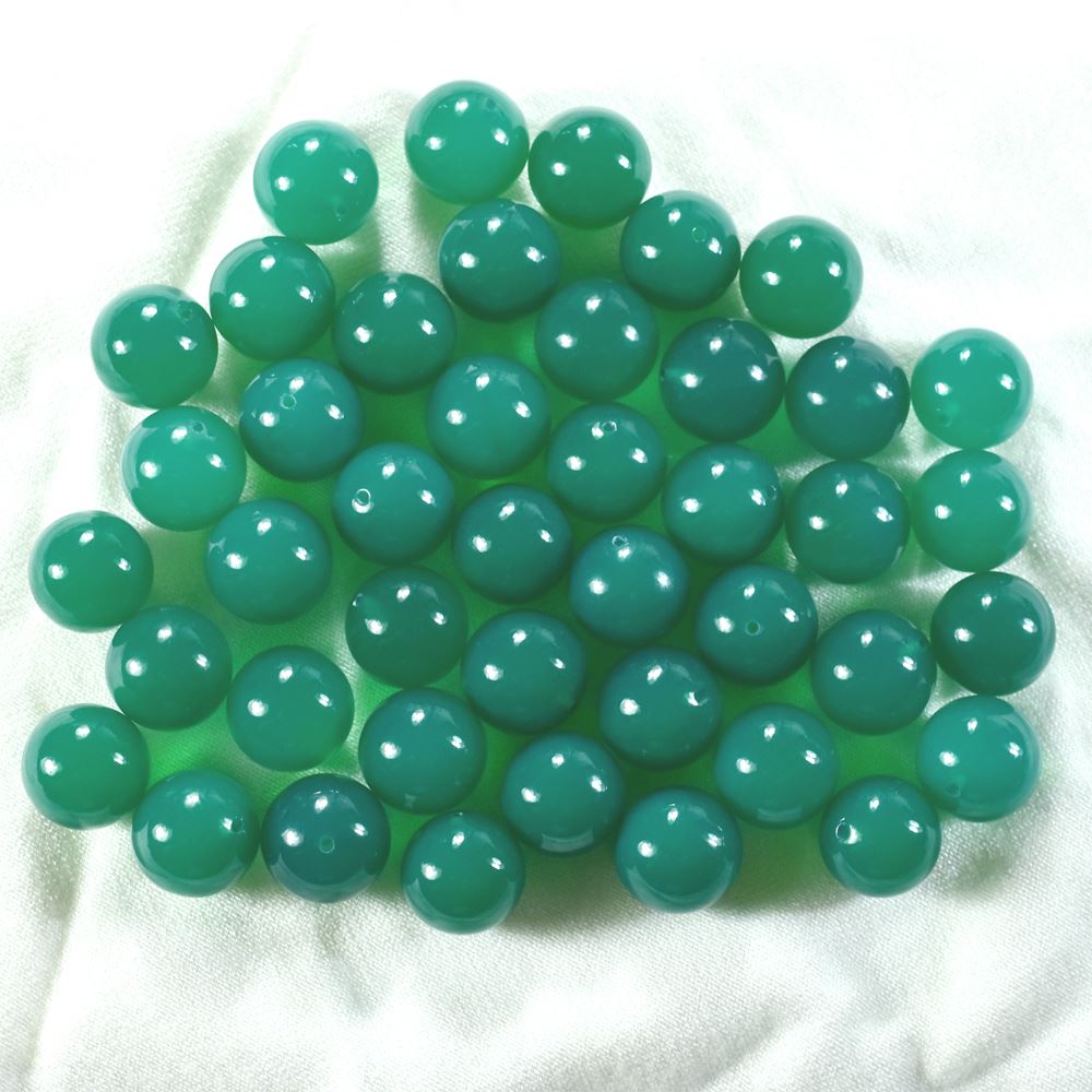 GREEN ONYX PLAIN ROUND BALL (H/D_0.75) (DARK)(MILKY) 10.00X10.00 MM 6.94 Cts.