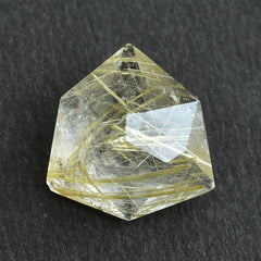 GOLDEN RUTILE QUARTZ FANCY TRILLION (GOLDEN/SI) 12X12MM 4.42 Cts.