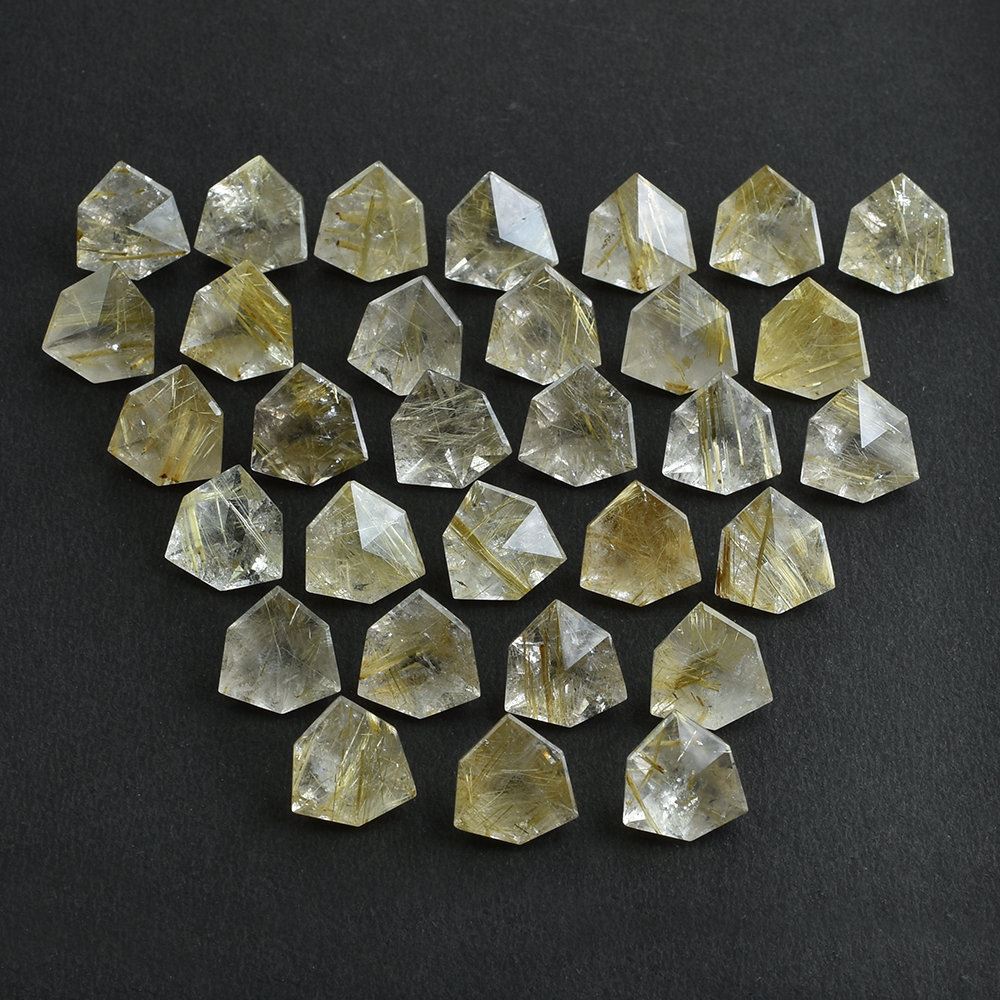 GOLDEN RUTILE QUARTZ FANCY TRILLION (GOLDEN/SI) 12X12MM 4.42 Cts.