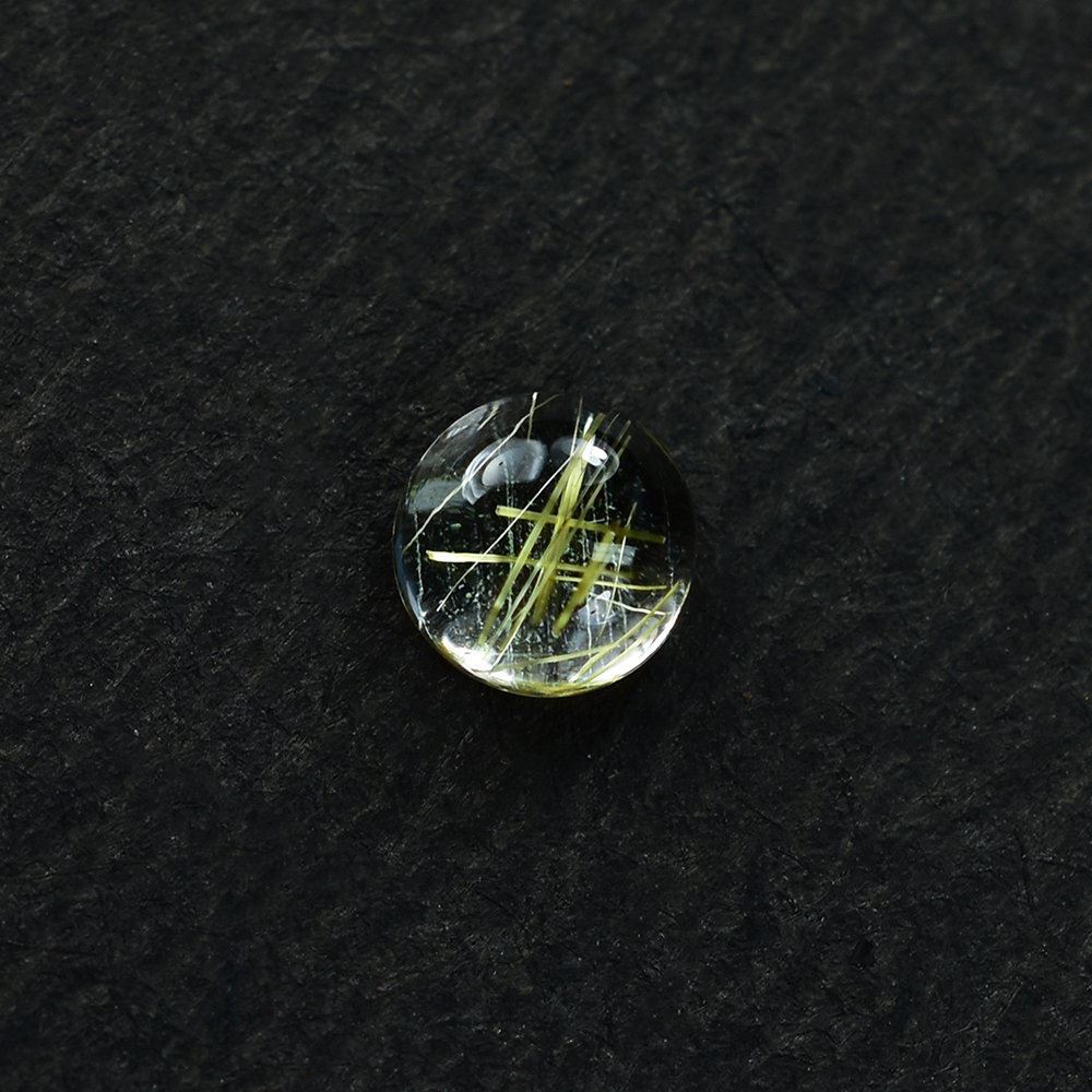GOLDEN RUTILE QUARTZ PLAIN ROUND CAB (MANY RUTILES/SI) 4.00MM 0.26 Cts.
